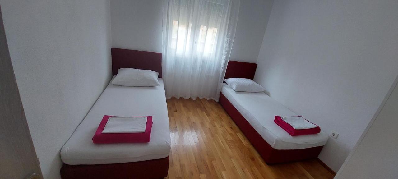 Lucija Apartamento Kaštela Exterior foto