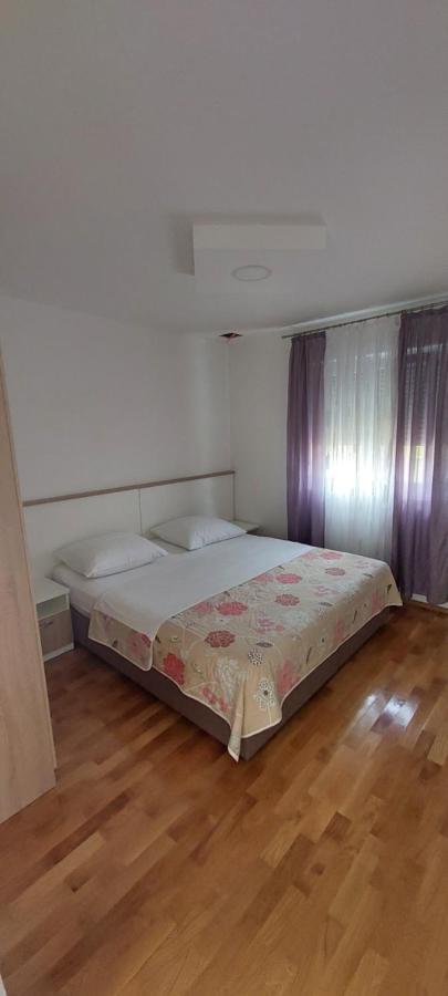 Lucija Apartamento Kaštela Exterior foto